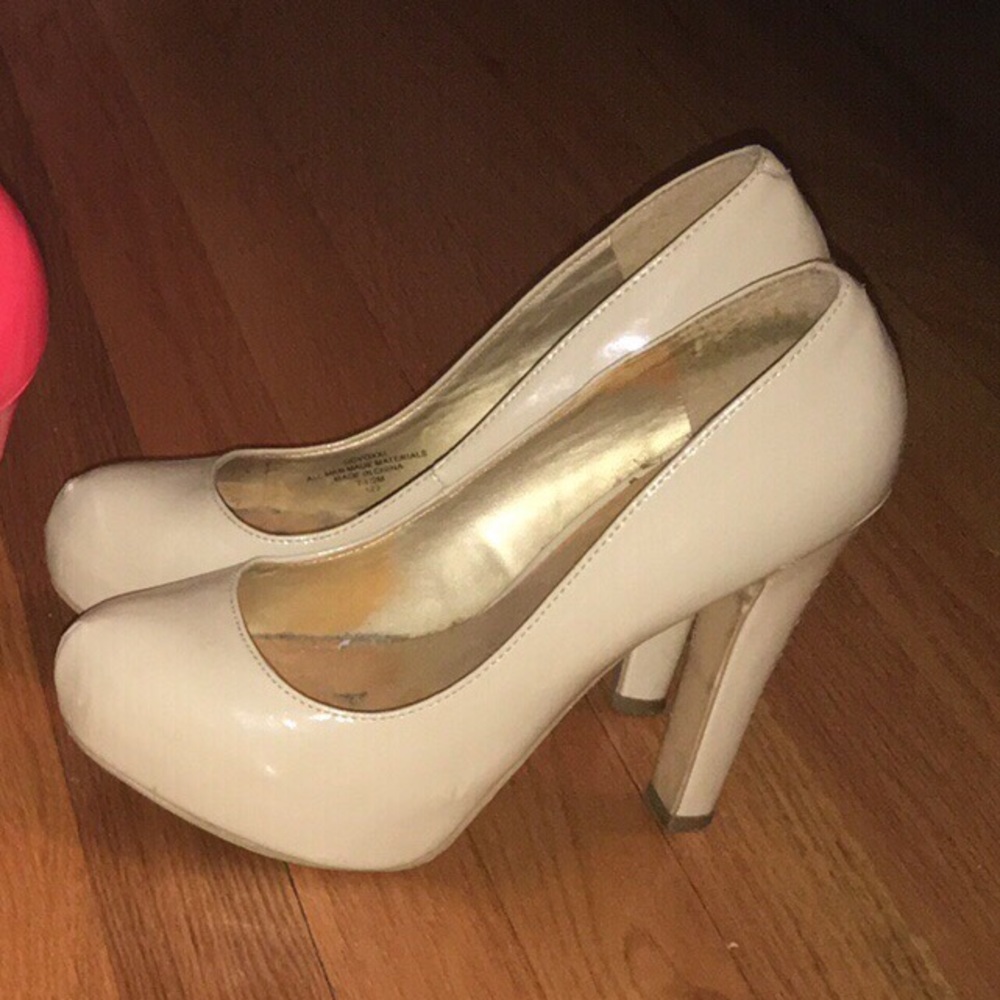 Guess heels
